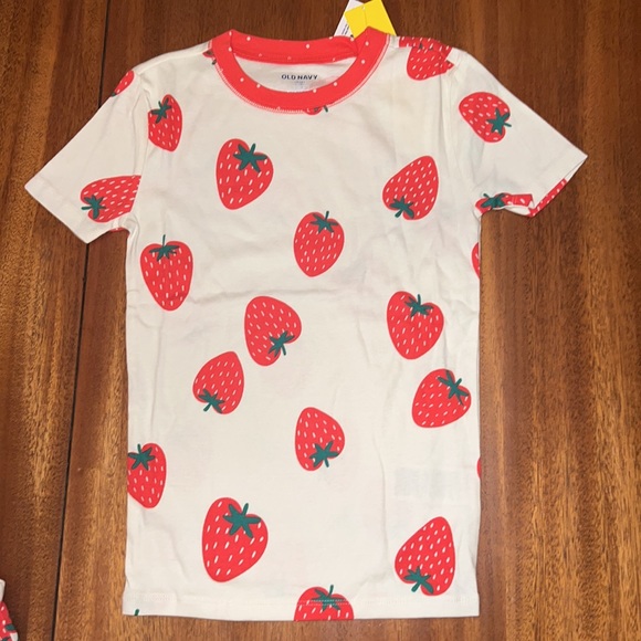 NWT Strawberries PJs Size Large- 10  Girls - Picture 2 of 7